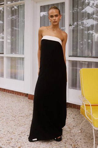 Woman in the Seven Wonders Lydia Maxi Dress