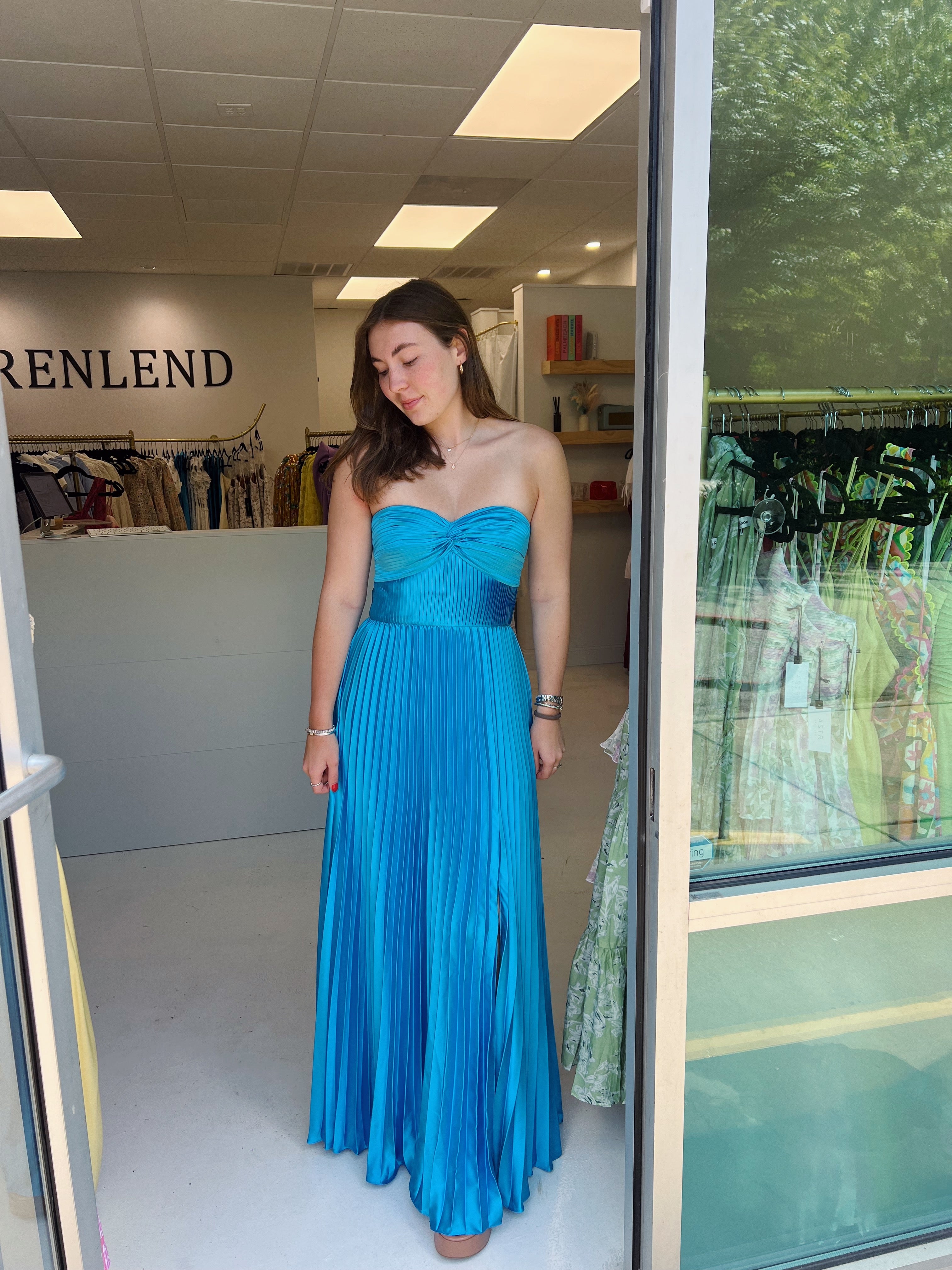 Amur Stef Pleated Gown TrenLend Amur Stef Pleated Gown TrenLend