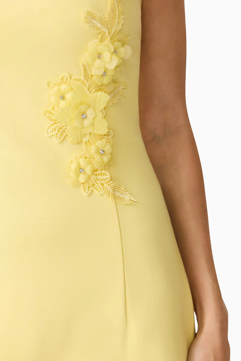 Elliatt Evee Strapless Maxi Dress in Yellow TrenLend Elliatt Evee Strapless Maxi Dress in Yellow TrenLend