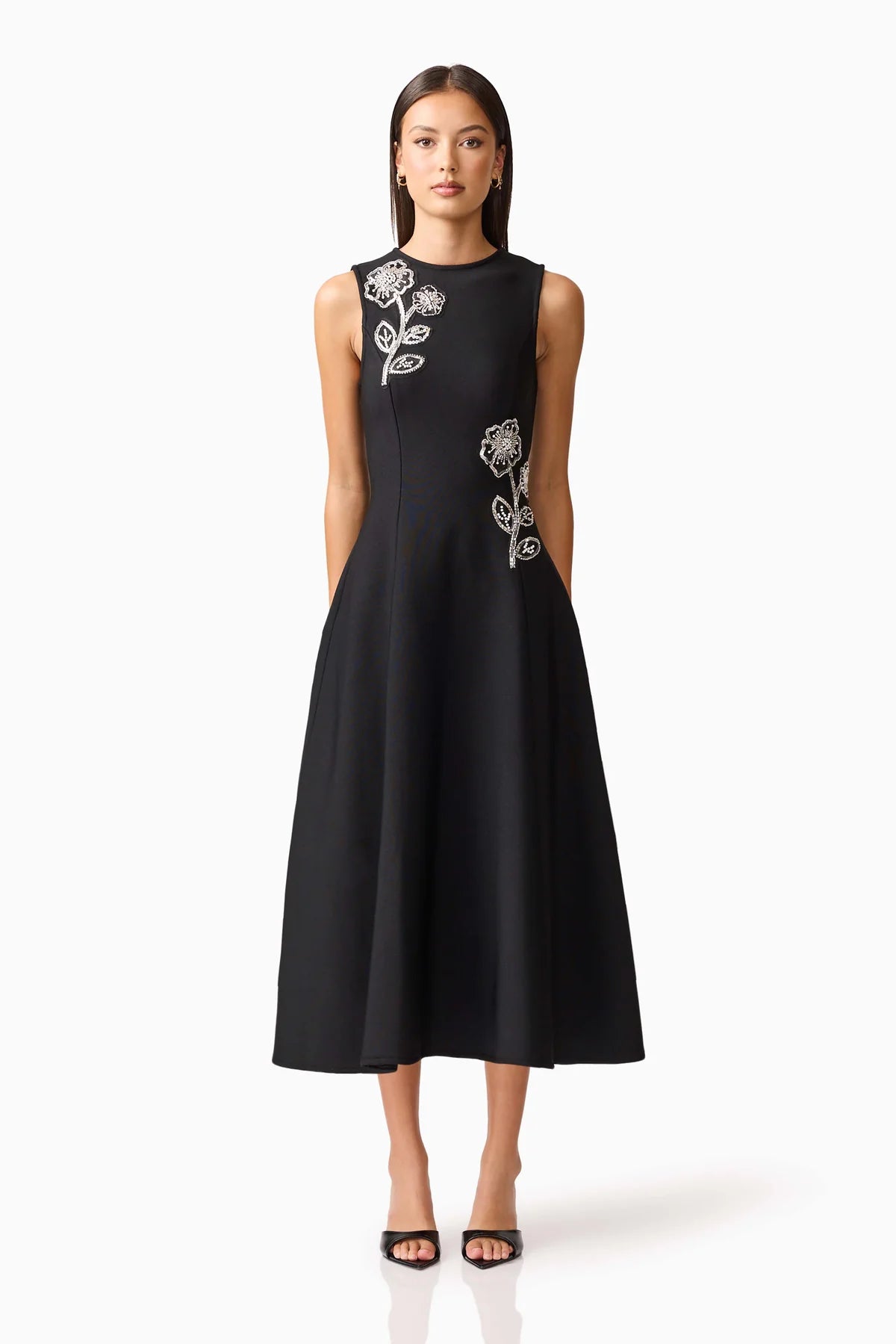Elliatt Soleil A-Line Midi Dress in Black TrenLend Elliatt Soleil A-Line Midi Dress in Black TrenLend