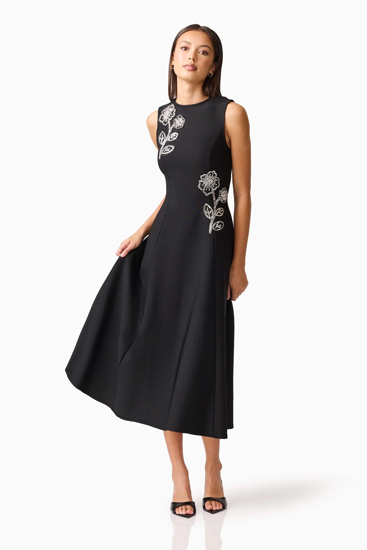 Elliatt Soleil A-Line Midi Dress in Black TrenLend Elliatt Soleil A-Line Midi Dress in Black TrenLend